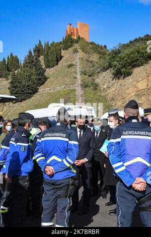 ©PHOTOPQR/L'INDEPENDANT/Michel CLEMENTZ ; Perpignan 05/11/2020 Emmanuel Macron au Perthus ce jeudi annonce le doublement des forces de sécurité à la frontière Emmanuel Macron während eines Besuchs an der Grenze zwischen Frankreich und Spanien , Am 5. November 2020 in Le Perthus, Frankreich, die Verdoppelung der Zahl der Grenzschutzbeamten, „aufgrund der Verschärfung der Bedrohung“ durch den Terrorismus bekannt zu geben. Stockfoto