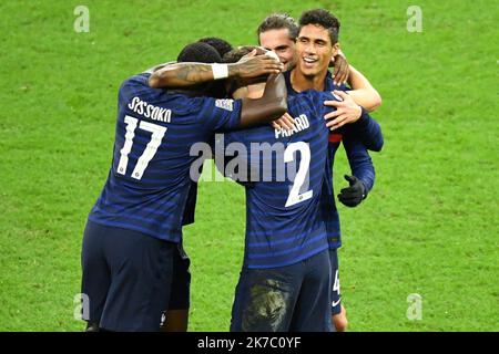 ©PHOTOPQR/VOIX DU Nord/BONNIERE Pascal ; 17/11/2020 ; SAINT DENIS , le 17 novembre 2020, ligue des Nations match France - Suede groupe c au stade de france . Pascal BonniÃ¨RE - Saint Denis, Frankreich, nov 17. 2020 - Nationenliga des Fußballs Frankreich gegen Schweden Stockfoto