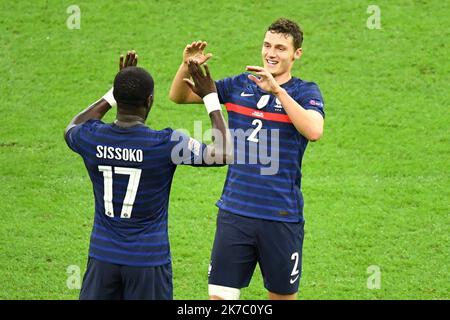 ©PHOTOPQR/VOIX DU Nord/BONNIERE Pascal ; 17/11/2020 ; SAINT DENIS , le 17 novembre 2020, ligue des Nations match France - Suede groupe c au stade de france . Pascal BonniÃ¨RE - Saint Denis, Frankreich, nov 17. 2020 - Nationenliga des Fußballs Frankreich gegen Schweden Stockfoto