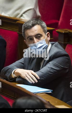 ©Christophe Petit Tesson/MAXPPP - 01/12/2020 ; PARIS ; FRANKREICH - der französische Innenminister Gerald Darmanin nimmt am 01. Dezember 2020 an der wöchentlichen Fragestunde an die Regierung in der Nationalversammlung in Paris, Frankreich, Teil. Stockfoto