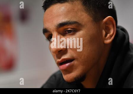 ©PHOTOPQR/VOIX DU NORD/FLORENT MOREAU ; 02/12/2020 ; BAGNOLET, LE 02.12.2020. Le Boxeur Nordine Oubaali, Champion du monde des poids coqs WBC 2019, au Club de boxe le Top Rank de Bagnolet. FOTO FLORENT MOREAU LA VOIX DU Nord - Nordine Oubaali ist ein französischer Profi-Boxer marokkanischer Abstammung, der von 2019 bis November 2020 den WBC-Bantamgewicht-Titel innehatte. FRANCE BAGNOLET DEZ 6 2020 Stockfoto