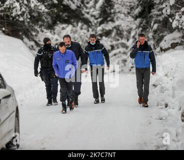 ©PHOTOPQR/LE DAUPHINE/Sylvain MUSCIO ; Albertville ; 09/12/2020 ; SYLVAIN MUSCIO / LE DAUPHINE FREIE 2020-12-09 Cinq morts dans le Crash d' un hoicoptere en Savoie dans la Zone du Grand Arc Bonvillard, Frankreich, dez 9. 2020 - 5 people ded in a Crash in french Alps . Der Pilot hat sich verletzt Stockfoto