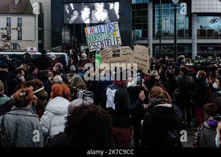 ©Jan Schmidt-Whitley/Le Pictorium/MAXPPP - Jan Schmidt-Whitley/Le Pictorium - 15/12/2020 - Frankreich / Paris / Paris - Face a la prolongation de la fermeture des salles et des lieux culturels decide par le gouvernement, le monde de la culture et du spectacle a prevu de se mobilizer mardi 15 decembre en criant sa colere lors d'une vingtaine de Manifestations a Paris et partout en France. / 15/12/2020 - Frankreich / Paris / Paris - Angesichts der Entscheidung der Regierung, die Schließung von Theatern und Kulturstätten zu verlängern, plant die Welt der Kultur und Unterhaltung am Dienstag, den 15. Dezember, eine Mobilisierung Stockfoto