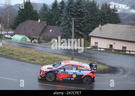 ©PHOTOPQR/LA PROVENCE/DUCLET Stéphane ; Corps ; 21/01/2021 ; Rallye de Monté Carlo 2021. Spéciale Saint Didier en Devoluy - Korps. Neuville - die Rallye Monte Carlo 2021 21. januar 2021 Stockfoto