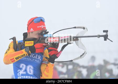 ©Andre Huber/MAXPPP ; 22/01/2021, Antholz, Antholz - IBU World Cup Biathlon 2020 Antholz - Antholz Men 15 km Einzelveranstaltung in Antholz, Italien am 22. Januar 2021; Philipp HORN (GER) auf dem Schießstand Â© Andre Huber / Maxppp Stockfoto