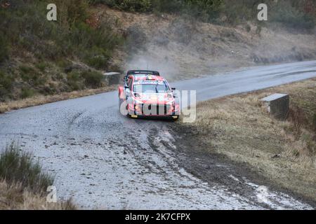 ©PHOTOPQR/LA PROVENCE/DUCLET Stéphane ; Gumiane ; 22/01/2021 ; Rallye de Monté Carlo 2021. Spéciale Chalancon - Gumiane. Neuville die WRC World Rally Car Championship 2021, Rallye Monte Carlo am 21. Januar 2021 in Monaco Stockfoto