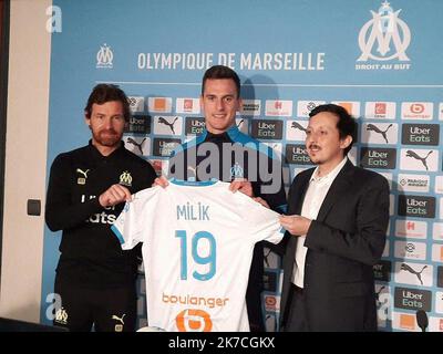 â©Fred Chapuis/Radio France/Maxppp - Fred Chapuis / Radio France / Maxppp, Marseille 26/01/2021 Milik attaquant de l'OM prÃ©sentÃ© par AndrÃ© Villas-Boas et Pablo Longoria. Marseille, Frankreich, 26. 2021. januar - Milik unterschrieb mit dem französischen Fußballverein der ersten Liga Marseille Stockfoto