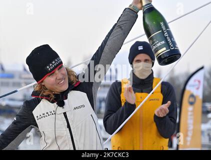 ©PHOTOPQR/OUEST FRANKREICH/Jérôme Fouquet ; LES SABLES D OLONNE ; 03/02/2021 ; Vendée Globe. Arrivée de Clarisse Cremer sur son bateau Banque Populaire aux Sables d'Olonne. Foto: Jérôme Fouquet/Ouest-France Stockfoto