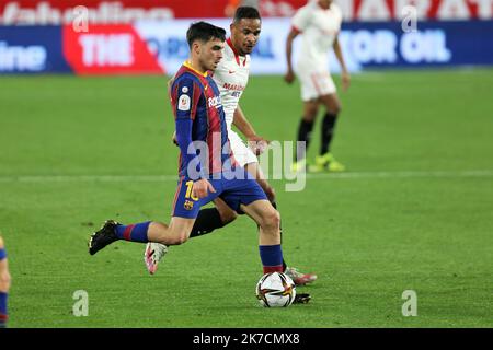 ©Laurent Lairys/MAXPPP - Pedri des FC Barcelone während des spanischen Pokals, Copa del Rey, Halbfinale, 1.-Bein-Fußballspiel zwischen dem FC Sevilla und dem FC Barcelona am 10. Februar 2021 im Stadion Sanchez Pizjuan in Sevilla, Spanien - Foto Laurent Lairys / MAXPPP Stockfoto