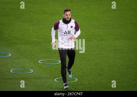 ©PHOTOPQR/LE PARISIEN/Fred Dugit ; Barcelone ; 15/02/2021 ; Sports Cam Nou (Barcelone), le 15 février 2021 Entrainement du Paris Saint Germain à la veille du choc contre le Barca en 8e de finale aller de la ligue des Champions Sarabia Photo LP / Fred Dugit - PSG Training Session Feb 15 2021 Stockfoto