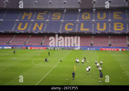 ©PHOTOPQR/LE PARISIEN/Fred Dugit ; Barcelone ; 15/02/2021 ; Sports Cam Nou (Barcelone), le 15 février 2021 Entrainement du Paris Saint Germain à la veille du choc contre le Barca en 8e de finale aller de la ligue des Champions Photo LP / Fred Dugit - PSG Training Session Stockfoto