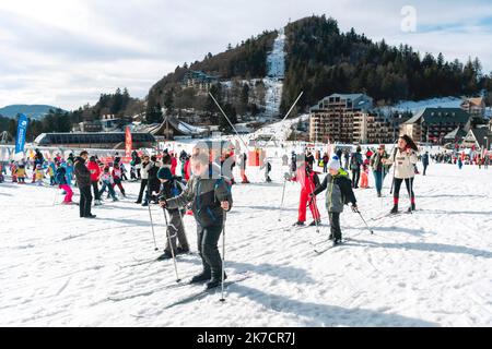 ©PHOTOPQR/LA MONTAGNE/Jérémie FULLERINGER ; ; 18/02/2021 ; Vacances de fevrier, hiver, Station de Ski alpin, Lioran, Laveissiere, 18/02/2021. Foto Jeremie Fulleringer - Winterurlaub in Frankreich. Stockfoto