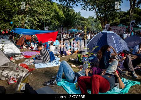 ©Michael Bunel / Le Pictorium/MAXPPP - Michael Bunel / Le Pictorium - 06/06/2013 - Turquie / Istanbul - Campement dans le Parc Gezi occupe depuis plusieurs jours par des Manifestants. UN mouvement national de protestation a surgit Suite a la violente repression de protestataires ecologiques qui s'opposaient a la Destruction du Parc de Gezi. 6 juin 2013. Istanbul. Turquie. / 06/06/2013 - Türkei / Istanbul - Lager im Gezi-Park, das mehrere Tage lang von Demonstranten besetzt war. Eine nationale Protestbewegung entstand nach der gewaltsamen Unterdrückung von Umweltprotesten, die sich gegen die Zerstörung von Ge ausssetzten Stockfoto