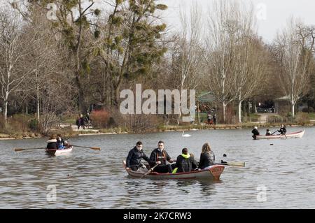 ©PHOTOPQR/LE PARISIEN/Delphine Goldsztejn ; PARIS ; 20/02/2021 ; Beau temps Bois de Vincennes Le 20/02/2021 Foto : Delphine Goldsztejn - feb 20. 2021 schönes Winterwetter in Paris, Frankreich Stockfoto