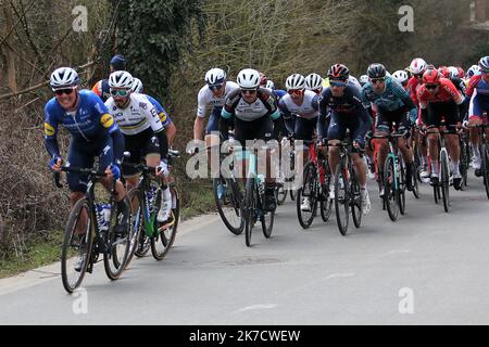 ©Laurent Lairys/MAXPPP - Julian Alaphilippe von Deceuninck - schneller Schrittwährend des Omloop Het Nieuwsblad 2021, Radrennen, Gand - Ninove am 27. Februar 2021 in Ninove, Belgien - Foto Laurent Lairys / MAXPPP Stockfoto