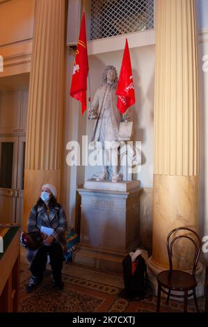 ©Laurent Paillier / Le Pictorium/MAXPPP - Laurent Paillier / Le Pictorium - 06/03/2021 - Frankreich / Ile-de-France / Paris - Des intermittents du spectacle et travailleurs du secteur de l'evenementiel ont lance une Action d'Occupation du Theatre de l'Odeon pour Demander de nouvelles mesures de soutien / 06/03/2021 - Frankreich / Ile-de-France (Region) / Paris - Intermittierende Künstler und Veranstaltung Arbeiter haben eine Besatzungsaktion im Odeon-Theater gestartet, um neue Unterstützungsmaßnahmen zu fordern Stockfoto