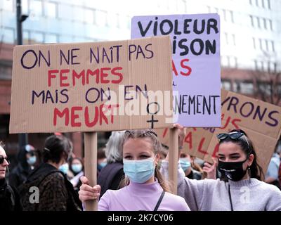 ©DENISE ROSSANO/MAXPPP - plusieurs centaines de femmes ont participé à une Manifestation « internationale et féministe » organisée par différents collectifs et syndicats ce lundi, à 14 heures, à Toulouse à l’occasion de la journée des droits des femmes. Demonstration am Internationalen Frauentag in Toulouse am 8. März 2021. Stockfoto