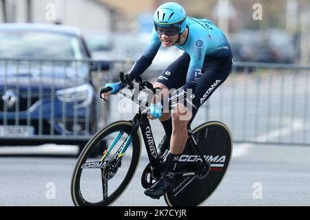 ©Laurent Lairys/MAXPPP - VLASOV Aleksandr von Astana - Premier Tech während der Paris-Nizza 2021, Radrennen Etappe 3, Zeitfahren, Gien - Gien (14,4 km) in Gien, Frankreich - Foto Laurent Lairys / MAXPPP Stockfoto