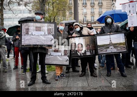 ©THOMAS PADILLA/MAXPPP - 16/03/2021 ; PARIS , FRANCE; RASSEMBLEMENT A L' APPEL DU COLLECTIF PRESTATAIRES FOIRES ET SALONS ET DU BUREAU DES INTERMITTENTS DE L' EVENEMENTIEL, POUR MARQUER UN AN D' ARRET D' ACTIVITE DANS CE SECTEUR ET RECLAMER DES AIDES, PORTE DE VERSAILLES. Erster Jahrestag des Endes der Messen Paris 16. März 2021 Stockfoto