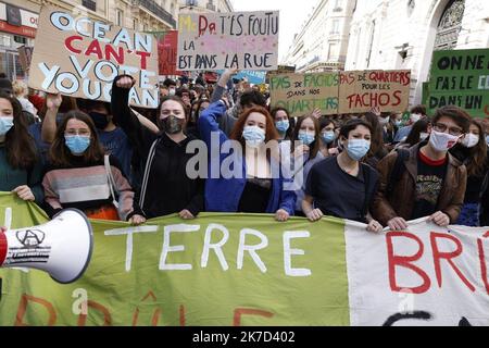 ©PHOTOPQR/LE PARISIEN/Olivier CORSAN ; Paris ; 28/03/2021 ; Marche pour la climate Paris - FRANKREICH Protest for a 'true' law on Climate, on March 28, 2021 in Paris . Stockfoto