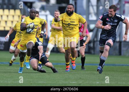 ©Laurent Lairys/MAXPPP - Raymond RHULE von La Rochelle während des European Rugby Champions Cup, des Viertelfinalspiels der Rugby-Union zwischen La Rochelle und den Sale Sharks am 10. April 2021 im Marcel-Deflandre-Stadion in La Rochelle, Frankreich - Foto Laurent Lairys / MAXPPP Stockfoto