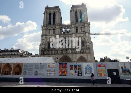 ©PHOTOPQR/L'EST REPUBLICAIN/ALEXANDRE MARCHI ; PARIS ; 12/04/2021 ; PATRIMOINE - HISTOIRE DE FRANCE - CATHEDRALE GOTHIQUE NOTRE DAME DE PARIS - TRAVAUX - CHANTIER - REKONSTRUKTION. Paris 12 April 2021. Le chantier de mise en sécurité de la cathédrale Notre-Dame de Paris, deux ans après le violent incendie du 15 avril 2019, avant sa Restauration et sa reconstruction. FOTO Alexandre MARCHI. - Paris, Frankreich, april 12. 2021. Werke in der Kathedrale Notre Dame von Paris, die vor 2 Jahren von einem Brand verwüstet wurde Stockfoto