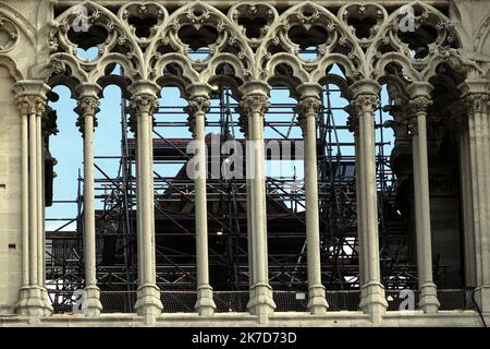 ©PHOTOPQR/L'EST REPUBLICAIN/ALEXANDRE MARCHI ; PARIS ; 12/04/2021 ; PATRIMOINE - HISTOIRE DE FRANCE - CATHEDRALE GOTHIQUE NOTRE DAME DE PARIS - TRAVAUX - CHANTIER - REKONSTRUKTION. Paris 12 April 2021. Le chantier de mise en sécurité de la cathédrale Notre-Dame de Paris, deux ans après le violent incendie du 15 avril 2019, avant sa Restauration et sa reconstruction. FOTO Alexandre MARCHI. - Paris, Frankreich, april 12. 2021. Werke in der Kathedrale Notre Dame von Paris, die vor 2 Jahren von einem Brand verwüstet wurde Stockfoto