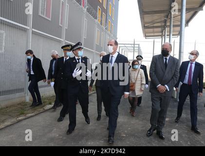 ©PHOTOPQR/L'ALSACE/Darek SZUSTER ; Lutterbach ; 20/04/2021 ; Le Premier ministre Jean Castex et le ministre de la Justice Éric Dupond - Moretti en visite à la pentnis de Lutterbach, qui devrait ouvrir à l'automne, ce mardi 20 avril Lutterbach, Frankreich, april 20. 2021 Frankreich müssen mehr Gefängnisse bauen : 15 000 Plätze werden von dem französischen Premierminister JeanCastex und Justizminister EricDupontMoretti eingerichtet Stockfoto