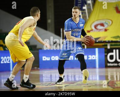 Thierry Larret/Maxppp. Basket Pro B: JA Vichy Clermont Metropole vs Sharks Antibes. Le 20 avril 2021, Palais des Sports Pierre Coulon, Vichy (03). Stockfoto