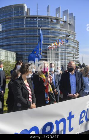 ©PHOTOPQR/DNA/Marc ROLLMANN ; Strasbourg ; 26/04/2021 ; Manifestation des parlementaires pour le maintien des cessions à Strasbourg - Demonstration von Parlamentariern für die Aufrechterhaltung der Enteignungen in Strasbourg, Nordostfrankreich, am april 26. 2021 Stockfoto