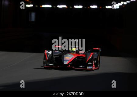 ©PHOTOPQR/NICE MATIN/Jean François Ottonello ; Monaco ; 08/05/2021 ; OTTONELLO JEAN-FRANCOIS - samedi 8 Mai 2021 à Monaco - 4ème Grand Prix de Formule E de Monaco 2021 - 22 – Oliver Rowland (GBR)Nissan e.Dams - sortie du Tunnel Samstag, 8. Mai 2021 in Monaco - 4. Formel E großer Preis von Monaco 2021 Stockfoto