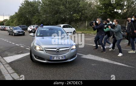 ©PHOTOPQR/LA PROVENCE/REY Jérôme ; Avignon ; 11/05/2021 ; Avignon Faits divers meurtre de Eric Masson policier abbatu lors du controlre d'un Point de Deal vente de stupefiants a Avignon le 5 Mai Arrivee des suspects au palais de Justice - Avignon, Frankreich, Mai 11. 2021 Mord an dem Polizeibeamten Eric Masson während einer Drogenkontrolle : Ankunft von Verdächtigen im Gerichtsgebäude Stockfoto