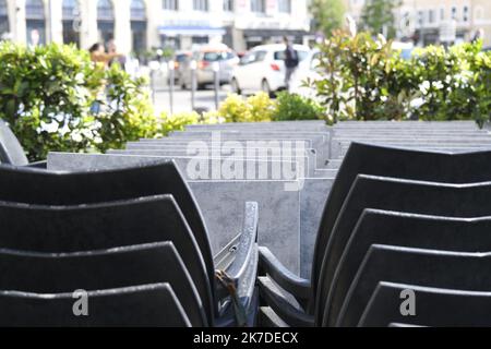 ©Naemie Bourtin / Le Pictorium/MAXPPP - Naemie Bourtin / Le Pictorium - 11/5/2021 - Frankreich / Bouches-du-Rhone / Marseille - Bars, Terrassen und Restaurants fermes, a vendre ou en preparation de la reouverture prevue le 19 Mai. / 11/5/2021 - Frankreich / Bouches-du-Rhone / Marseille - Bars, Terrassen und Restaurants geschlossen, zum Verkauf oder in Vorbereitung auf die Wiedereröffnung am 19. Mai. Stockfoto