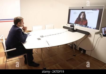 ©PHOTOPQR/NICE MATIN/Luc Boutria ; ; ; 14/05/2021 ; Emmanuel Macron au fort de Brégançon pour le week-end de l'Ascension C'est depuis le Var que le président de la République tiendra un sommet virtuel contre les contenus terroristes et extrémistes violents en ligne, deux ans jour pour jour après le Massacre de Christchurch (Nouvelle-Zélande). - 2021/05/14. Emmanuel Macron in Fort Brégançon zum Himmelfahrtswochenende aus Südfrankreich hält der Präsident der Republik online einen virtuellen Gipfel gegen terroristische Inhalte und gewalttätige Extremisten ab. Stockfoto