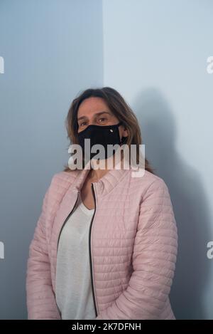 ©Pierre Berthuel / Le Pictorium/MAXPPP - Pierre Berthuel / Le Pictorium - 15/4/2021 - Grece / Cyclades / Paros - Portrait de Maria Koutsonikoli, Presidente de Centre Medical de l'hopital de l'ile de Paros , Grece. Sur l'ile de Paros dans les cyclades Grecs les professionels du tourisme preparent le lancement de la Saison touristique. Le Plan de impfung s'accelere sur les ile et les mesures sanitaire se precisent. La tres touristique Ile de Paros est encore au calme avant l'arrivee de touristes en nombre. / 15/4/2021 - Griechenland / Kykladen (die) / Paros - Porträt von Maria Koutsonikoli, Presid Stockfoto