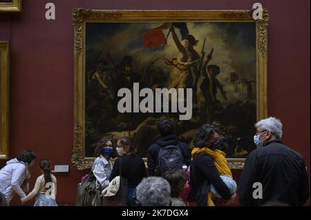©Julien Mattia / Le Pictorium/MAXPPP - Julien Mattia / Le Pictorium - 19/5/2021 - Frankreich / Ile-de-France / Paris - 1er jour de reouverture du musee du Louvre aux visiteurs, Suite aux annonces du Gouvernement concernant le definement progressif, a Paris le 19 Mai 2021. / 19/5/2021 - Frankreich / Ile-de-France (Region) / Paris - 1. Tage Wiedereröffnung des Louvre-Museums für Besucher, nachdem die Regierung am 19. 2021. Mai die fortschreitende Entfeindung angekündigt hatte. Stockfoto