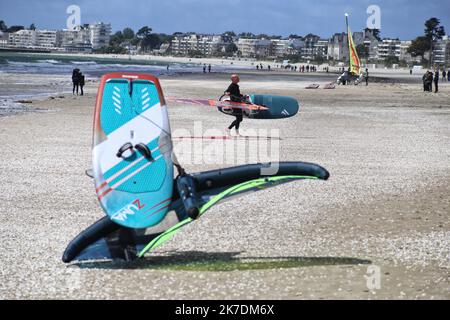 ©PHOTOPQR/PRESSE OCEAN/ROMAIN BOULANGER ; ; ; LA BAULE LE DIMANCHE 23 MAI 2021, AMBIANCE SUR LA PLAGE DE LA BAULE - 2021/05/24. Allgemeiner Blick auf den Strand, nördlich von Frankreich Stockfoto