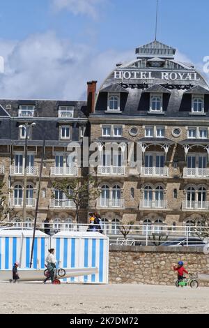 ©PHOTOPQR/PRESSE OCEAN/ROMAIN BOULANGER ; ; ; LA BAULE LE DIMANCHE 23 MAI 2021, AMBIANCE SUR LA PLAGE DE LA BAULE - 2021/05/24. Allgemeiner Blick auf den Strand, nördlich von Frankreich Stockfoto