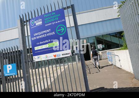 ©PHOTOPQR/VOIX DU Nord/Thierry THOREL ; 31/05/2021 ; impaination au Stab - ouverture de la impaination a tous au Stab - Le 31 Mai 2021 - A Roubaix - Foto : Thierry Thorel /La Voix du Nord - 2021/05/31. Impfzentrum Covid-19. Stockfoto