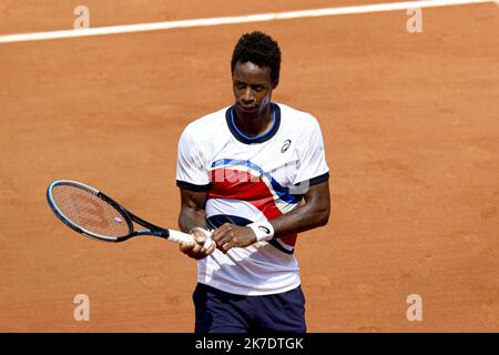 ©Sebastien Muylaert/MAXPPP - der Franzose Gael Monfils reagiert während seines zweiten Mannschaftsspiels gegen den Schweden Mikael Ymer am fünften Tag der French Open 2021 bei Roland Garros in Paris, Frankreich. 03.06.2021 Stockfoto