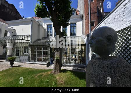 ©PHOTOPQR/VOIX DU Nord/ PIERRE LE MASSON LA lille le 07 06 2021 La Maison natale Charles de Gaulle (Lille) vue exterieure Demeure bourgeoise du XIXe siècle, la Maison natale Charles de Gaulle est ouverte au public depuis 1983. Propriété de la Fondation Charles de Gaulle, elle est à présent gérée et administrée par le Département du Nord. - Geburtshaus von Charles de Gaulle das Geburtshaus von Charles de Gaulle ist heute ein Museum. Es zeigt seine militärische und politische Karriere und deckt auch sein persönliches Leben ab. Juni 6 2021 Stockfoto