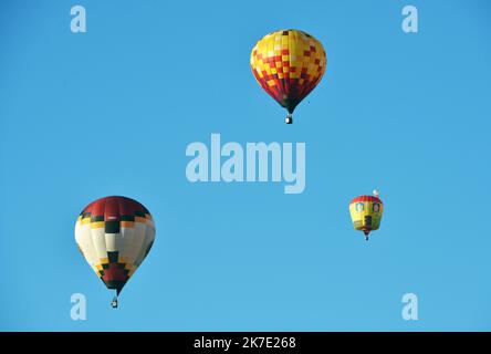 ©ALLILI MOURAD/MAXPPP - Saint Hilaire du Touvet Isere le 23/09/2018 : Le celebre evenement sportif eyrien de l'Isere a Saint Hilaire du Touvet - Luftballons. Stockfoto