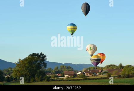 ©ALLILI MOURAD/MAXPPP - Saint Hilaire du Touvet Isere le 23/09/2018 : Le celebre evenement sportif eyrien de l'Isere a Saint Hilaire du Touvet - Luftballons. Stockfoto