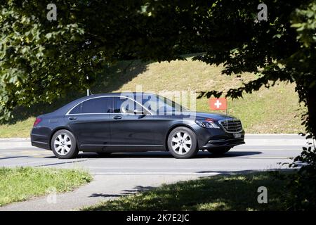 ©PHOTOPQR/LE DAUPHINE/Grégory YETCHMENIZA ; GENEVE le 15 juin 2021 Sommetentre Vladimir Poutine et Joe Biden à Genève, la sécurité est au cœur des préaccupations . 4000 Policiers et militaires vont boucler la rade de Genève à la circulation, des véhicules et des piétons. Depuis une semaine, le Parc la Grange est entouré de 2 kilomètres de barbelés. Des rampes de railes sol-air ont aussi été déployés pour un sommet à la Dimension sécuritaire plus vue dans la région lémanique depuis le G8 d'Evian en 2003. Sur notre Foto : Präsident Joe Biden trifft sich am Mittwoch mit Putin zu einem eintägigen Gipfel Stockfoto