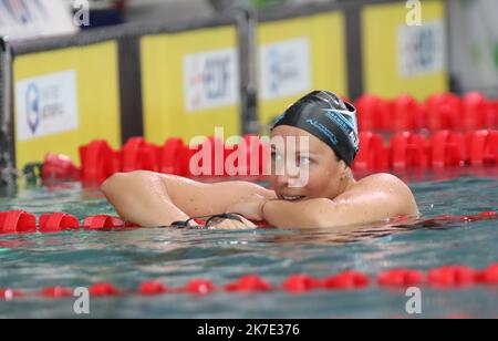 ©PHOTOPQR/LE COURRIER PICARD/HASLIN ; Chartres ; 17/06/2021 ; 17/06/21 Championnats de France de natation Grand Bassin à Chartres Auréane Devaluez (Grenoble) 50m brasse Foto Fred HASLIN - 2021/06/17. Französische Schwimmmeisterschaften Stockfoto