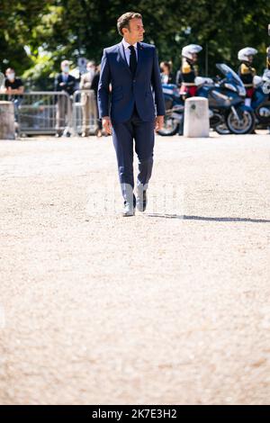 @ Pool/ Romain Gaillard/Maxppp, France, Suresnes, 2021/06/18 Emmanuel Macron, President de la Republique Ceremonie du 81eme anniversaire de l'Appel du 18 juin 1940 au Memorial de la France combattante, au Mont Valerien Paris, Frankreich, 18. 2021. juni Zeremonie zum 81.. Jahrestag des De Gaulle-Appells vom 18. Juni, 1940 am Denkmal des Kämpfers Frankreich, auf dem Mont Valerien. Emmanuel Macron Stockfoto