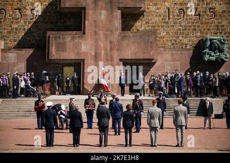 @ Pool/ Romain Gaillard/Maxppp, France, Suresnes, 2021/06/18 Emmanuel Macron, President de la Republique Ceremonie du 81eme anniversaire de l'Appel du 18 juin 1940 au Memorial de la France combattante, au Mont Valerien Paris, Frankreich, 18. 2021. juni Zeremonie zum 81.. Jahrestag des De Gaulle-Appells vom 18. Juni, 1940 am Denkmal des Kämpfers Frankreich, auf dem Mont Valerien. Emmanuel Macron Stockfoto