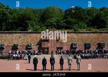 @ Pool/ Romain Gaillard/Maxppp, France, Suresnes, 2021/06/18 Emmanuel Macron, President de la Republique Ceremonie du 81eme anniversaire de l'Appel du 18 juin 1940 au Memorial de la France combattante, au Mont Valerien Paris, Frankreich, 18. 2021. juni Zeremonie zum 81.. Jahrestag des De Gaulle-Appells vom 18. Juni, 1940 am Denkmal des Kämpfers Frankreich, auf dem Mont Valerien. Emmanuel Macron Stockfoto