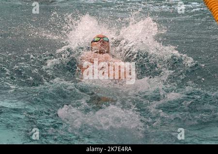 ©PHOTOPQR/LE COURRIER PICARD/HASLIN ; Chartres ; 16/06/2021 ; 16/06/21 Championnat de France de natation Grand Bassin à Chartres Mewen Tomac series du 100m dos Photo Fred HASLIN - French Swimming Championship Stockfoto