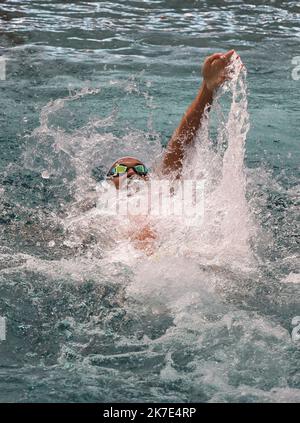 ©PHOTOPQR/LE COURRIER PICARD/HASLIN ; Chartres ; 16/06/2021 ; 16/06/21 Championnat de France de natation Grand Bassin à Chartres Mewen Tomac series du 100m dos Photo Fred HASLIN - French Swimming Championship Stockfoto